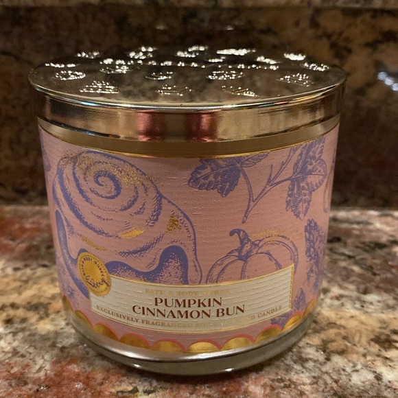 🎃”PUMPKIN CINNAMON BUN” BBW/WB, 3-Wick Scented Candle, 14.5 oz / 411 g, NWT base - Picture 3 of 7